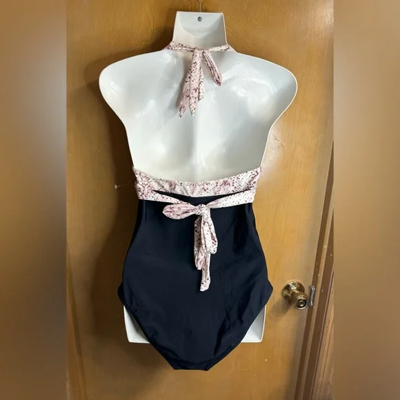 Cupshe
1Pc Swimsuit
Size M - Picture 4 of 8